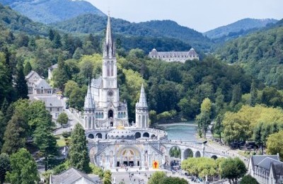 LOURDES 