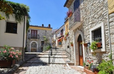 PIETRALCINA E BENEVENTO